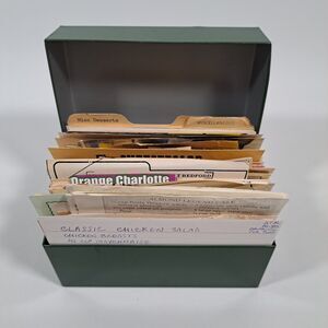 VTG Metal Green Recipe Recipe Box Full Handwritten Recipes Card Clipping Index